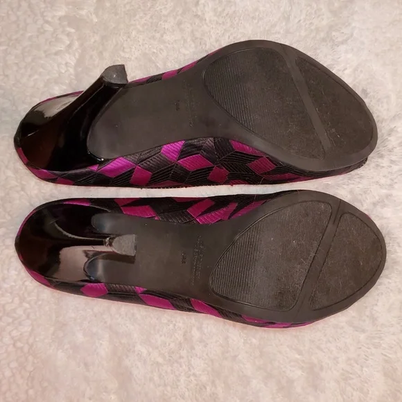 Stylish Pink and Black Women's Heels - Picture 5 of 8